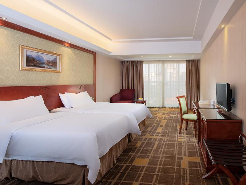 Vienna Hotel Dongguan Hou Street Wanda Plaza 외부 사진