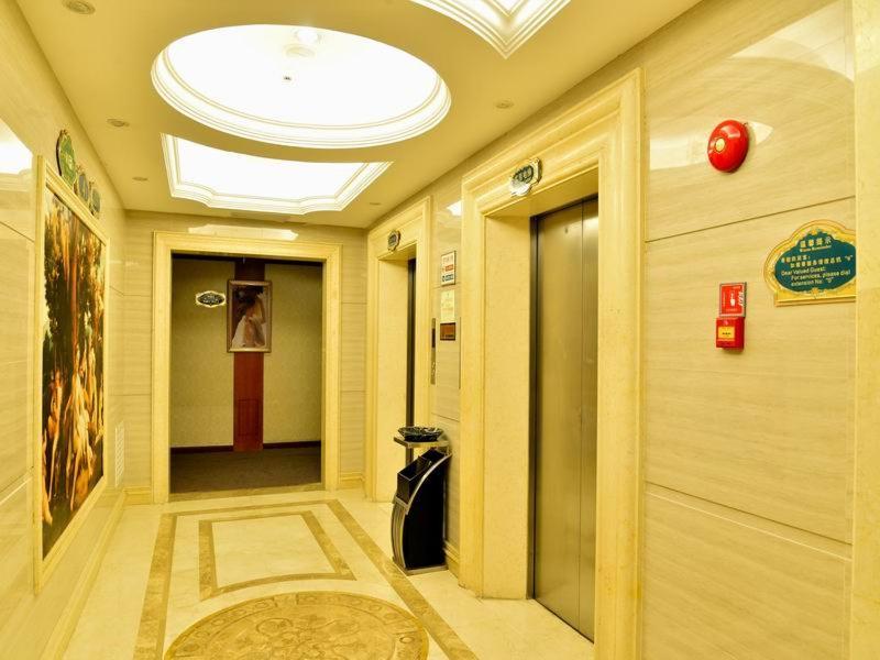 Vienna Hotel Dongguan Hou Street Wanda Plaza 외부 사진